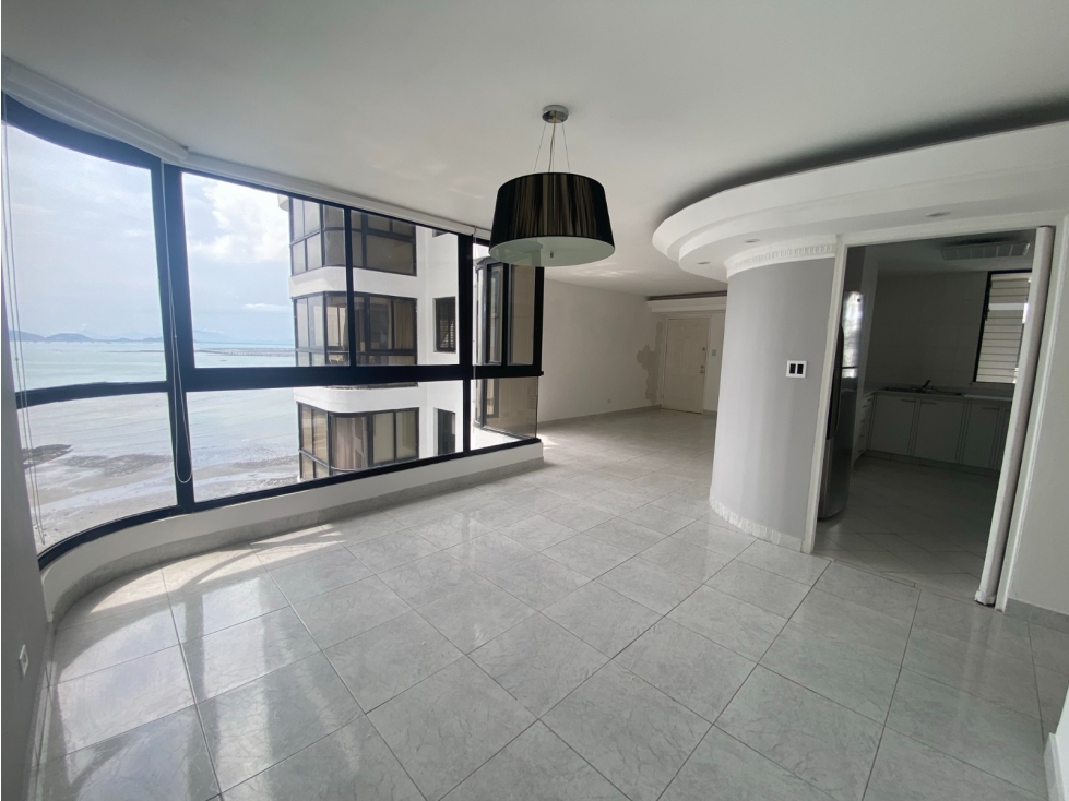 AVE BALBOA VENDO APARTAMENTO MTS REC