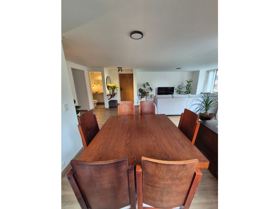 VENDO APTO SECTOR TESORO REFORMADO — foto 4