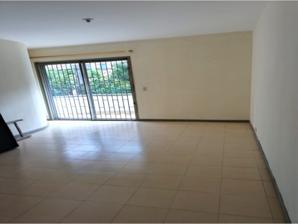 Casa En Venta En Laureles