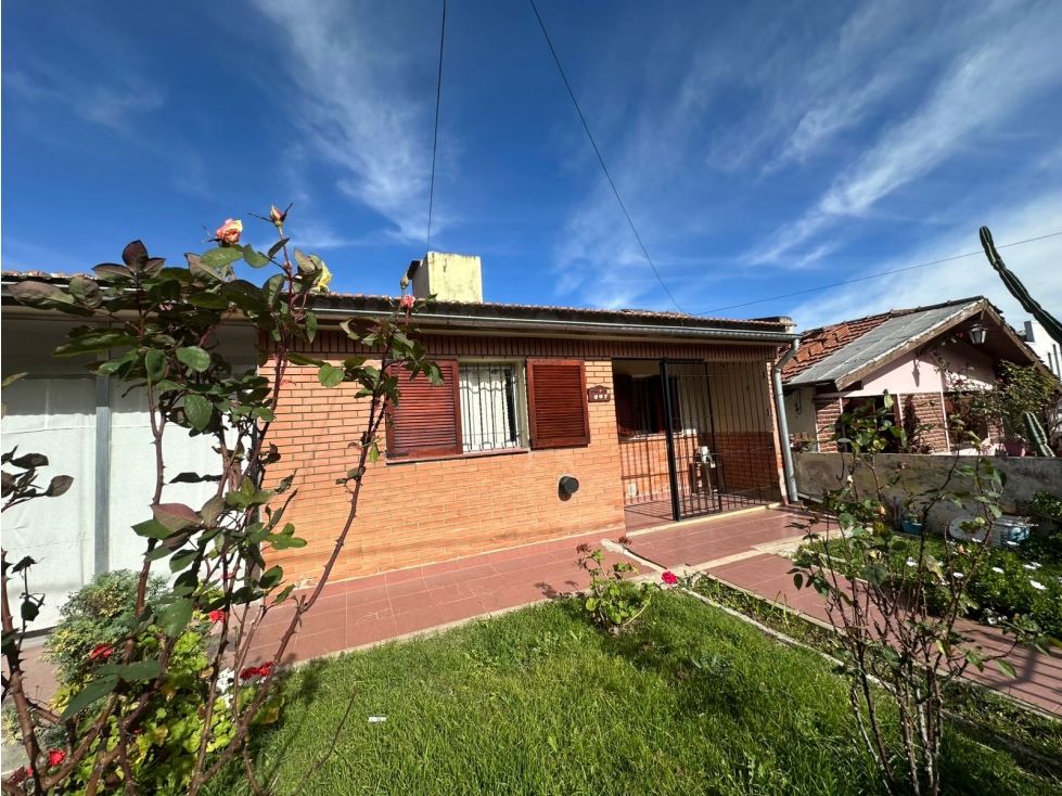 CASA VENTA LA FALDA 2 PROPIEDADES EN CONJUNTO B.JARDIN + LOCAL - 2