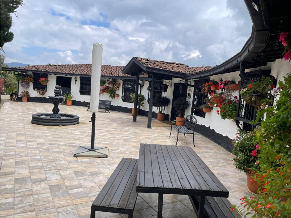 Venta de finca en el Retiro