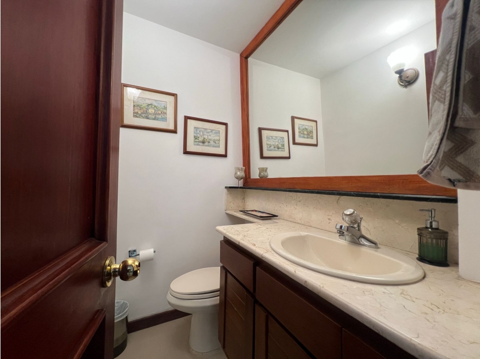 Venta de casa en Envigado, Benedictinos — foto 4