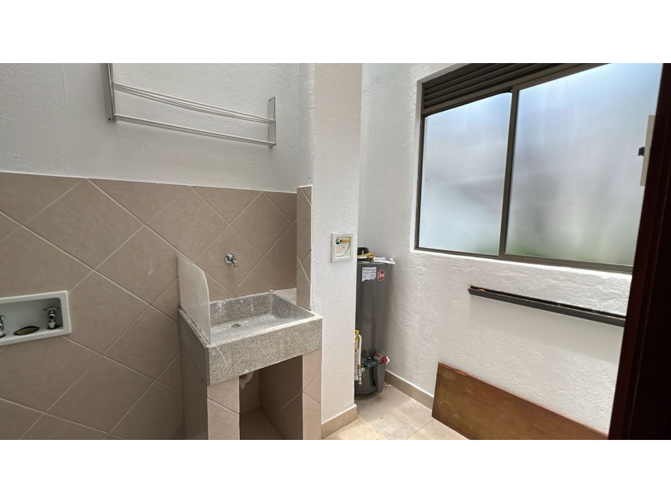 Venta de casa en Envigado, sector el esmeralda — foto 4