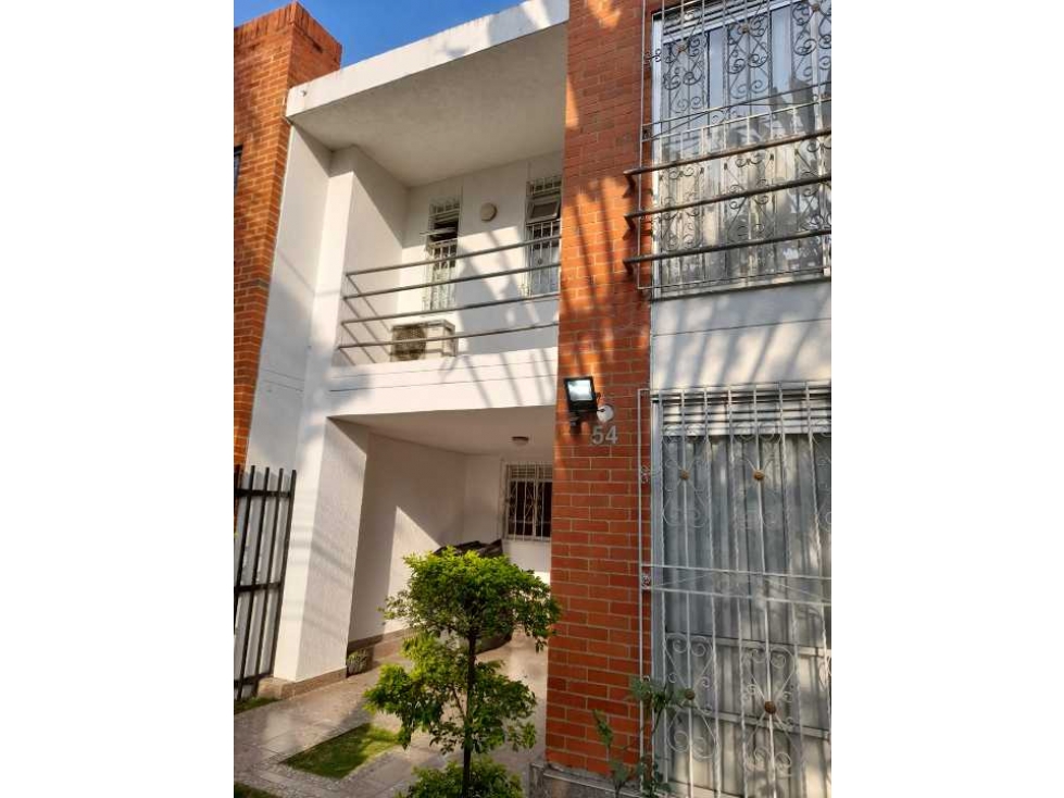 Se vende casa en Alfaguara en condominio (j.s)