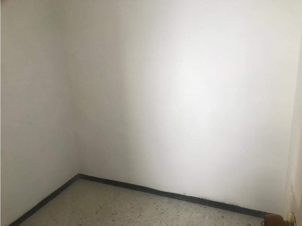 VENDO APARTAMENTO 1er PISO BARRIO GRANADA WM 10129282 — foto 3