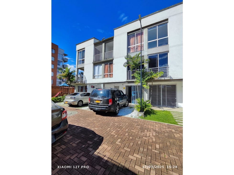 VENTA CASA EN VILLA CARMESÍ CIUDAD MELÉNDEZ CCH W8964390