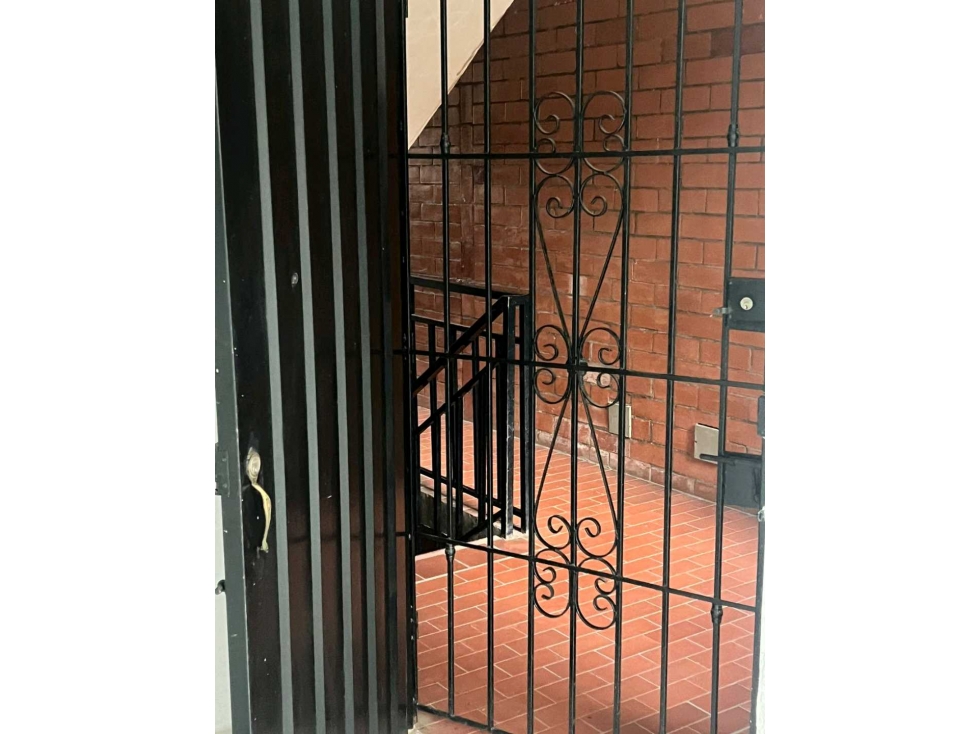 VENDO APARTAMENTO 2DO PISO ALTOS DE SANTA HELENA LJ 9583372