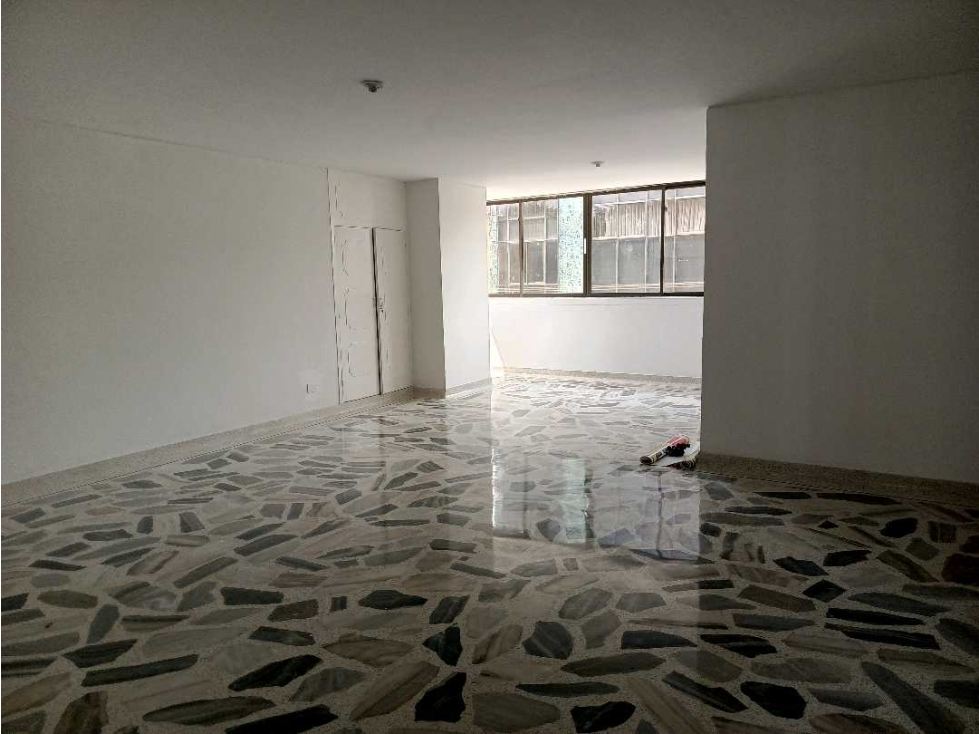 VENDO APARTAMENTO 3ER PISO C/A EN EDIFICIO CUARTO DE LEGUA LJ 9752492 — foto 2