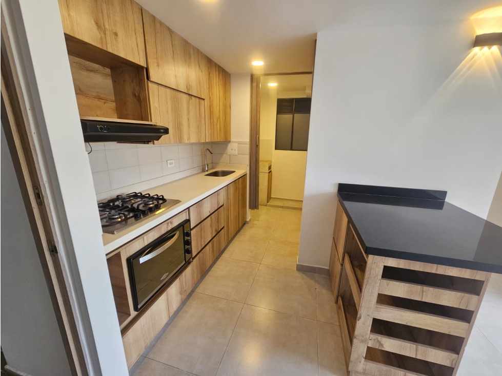 Apartamento Rodeado de Naturaleza en la Ciudad Rionegro Cod.060726-01 — foto 3