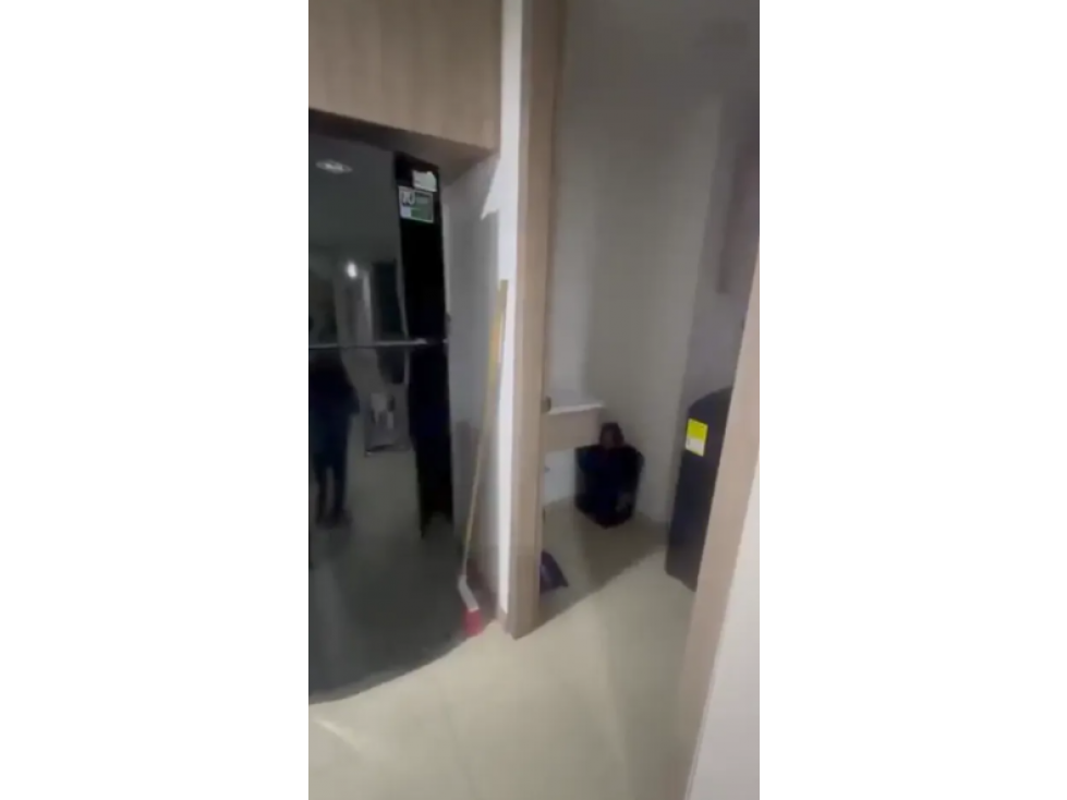 VENTA DE  APARTAMENTO EN PLAZA PARÍS- SABANETA — foto 3