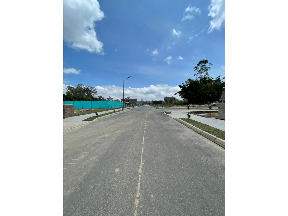VENDO O PERMUTO ESTE HERMOSO LOTE UBICADO EN LLANO GRANDE EN UNIDAD R. — foto 2
