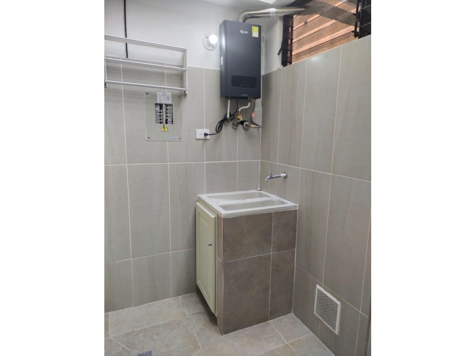 HERMOSA CASA ESQUINERA EN VENTA EN SUPER UBICACION — foto 6