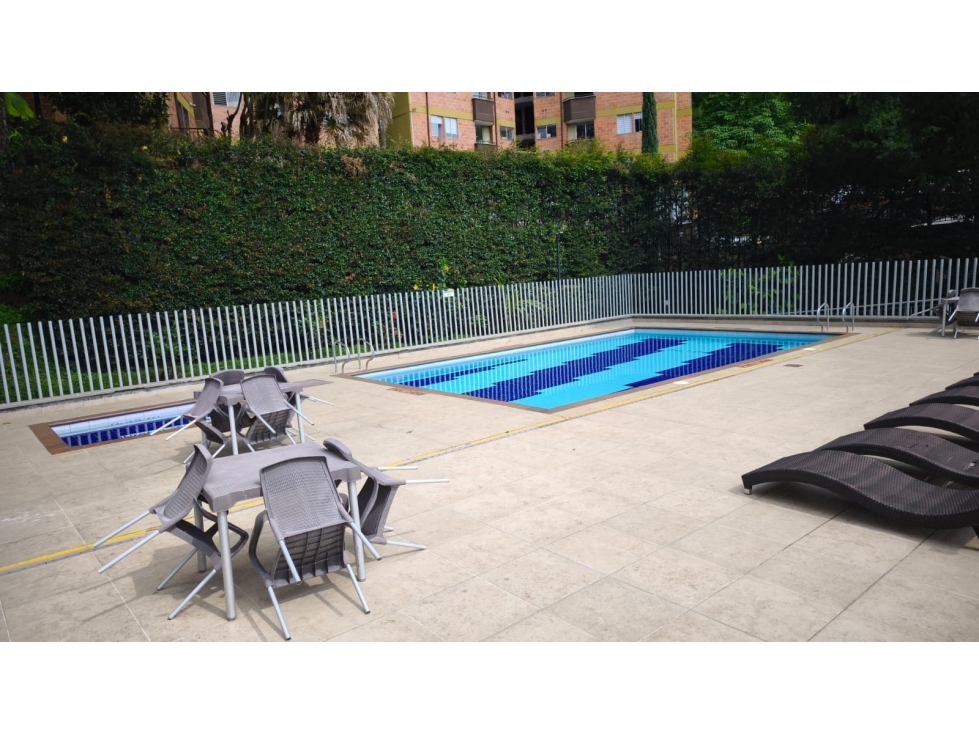 OPORTUNIDAD EN ENVIGADO - Piso Alto con Excelente Ubicación — foto 3