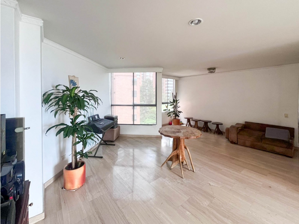 Apartamento en venta en El Poblado en El Tesoro