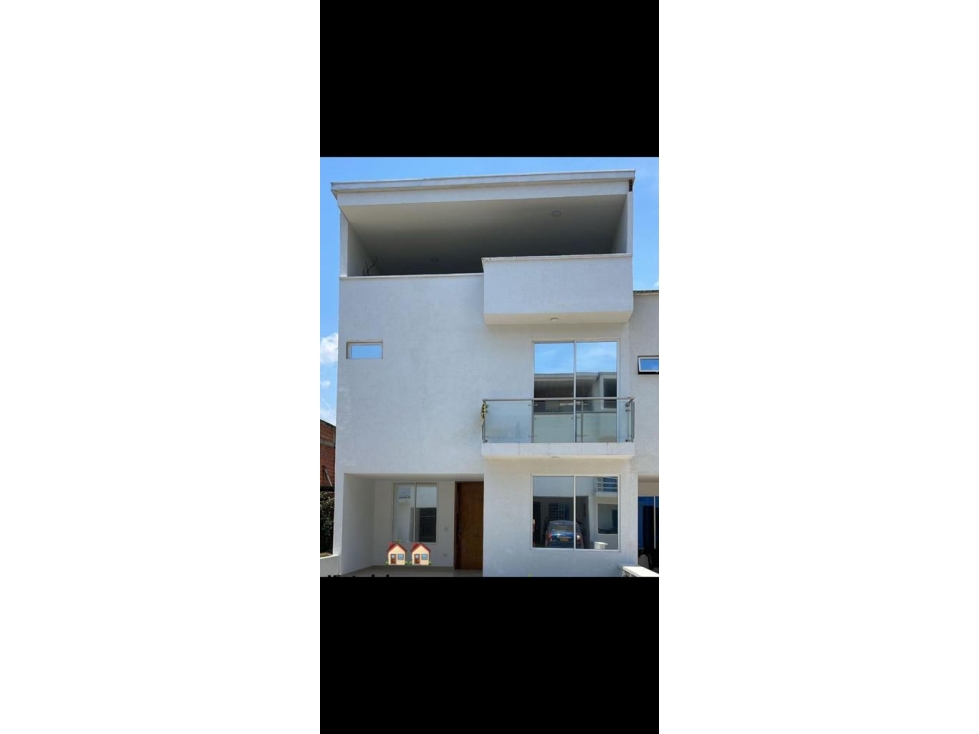 VENDO ESPECTACULAR CASA MODERNA EN JAMUNDÍ (A.C)CW:5645649