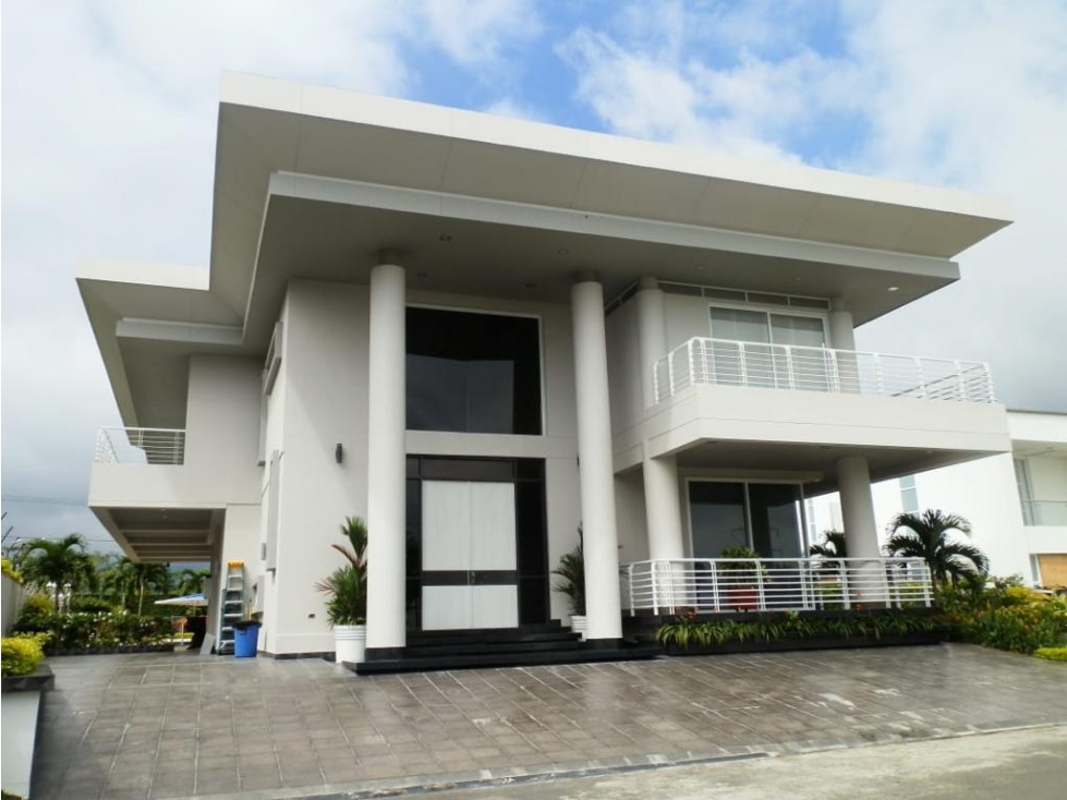 VENDO ESPECTACULAR CASA ESQUINERA EN PANCE DE 1.100M2(MU)CW:6373799