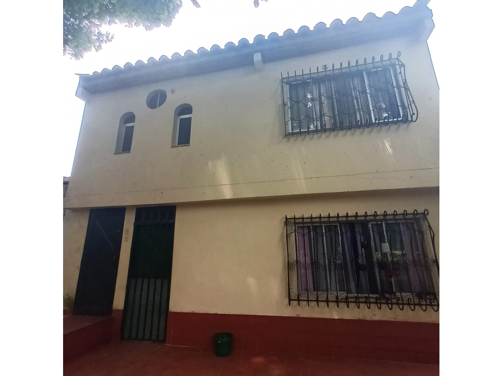 VENDO HERMOSA CASA EN EL LIMONAR CON APARTAESTUDIOS(A.R) CW:6597078