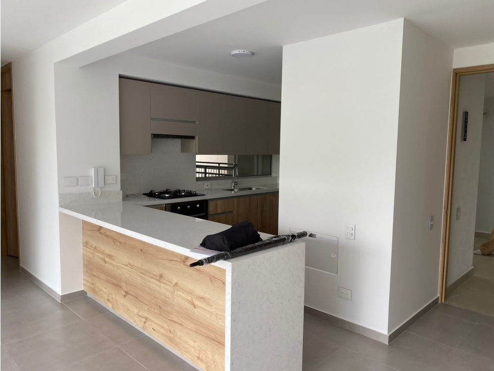 VENDO ESPECTACULAR APTO EN BELLAVISTA DE 92M2 3P (A.R) CW:6641833