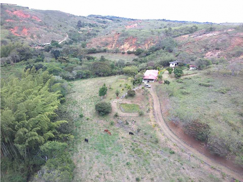 SE VENDE CASA CAMPESTRE LA CUMBRE-RESTREPO (A.G) CW: 6889679 - 1