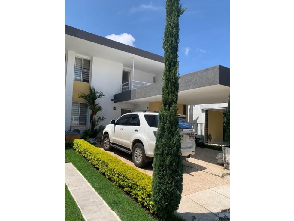 SE VENDE HERMOSA CASA EN LA HACIENDA EL CASTILLO (E.I) CW:6900725