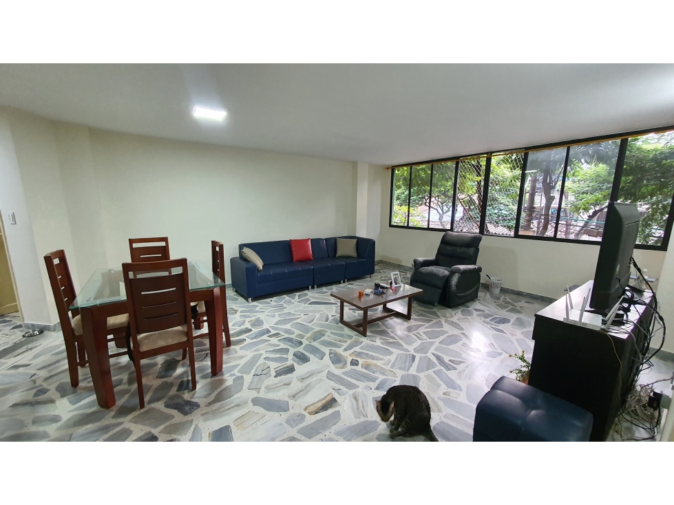 VENDO APTO EN PRADOS DEL NORTE PISO 2 DOBLE GARAJE (L.S) CW:8054758