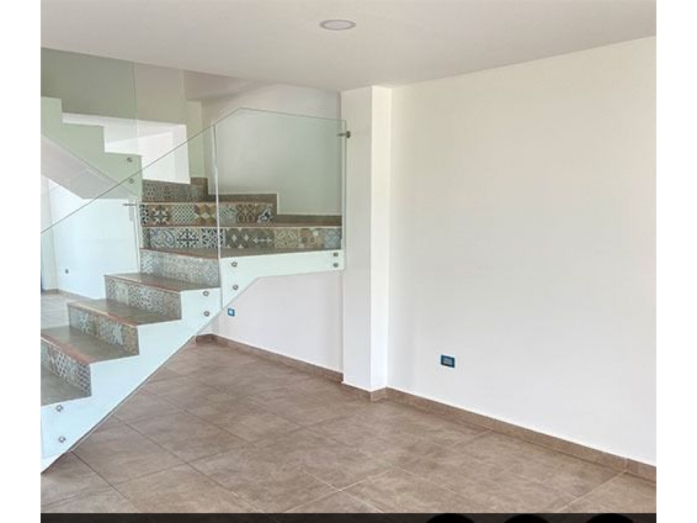 VENDO HERMOSA CASA DE LUJO EN LAS MERCEDES JAMUNDÍ(A.C)CW:6132517 — foto 2