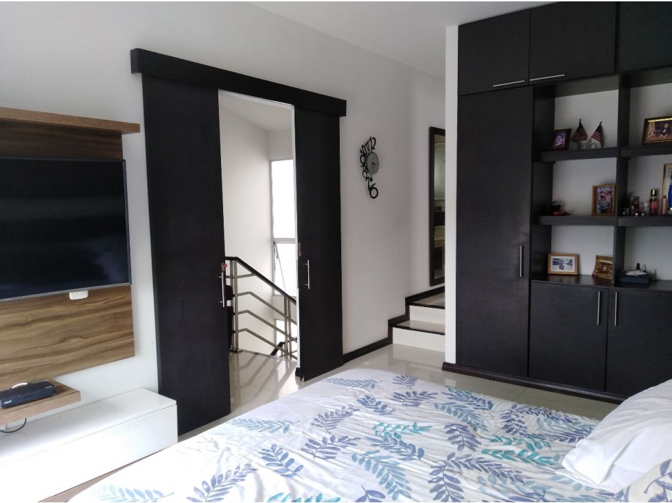 VENDO LINDA CASA EN CONDOMINIO EN CIUDAD JARDIN (Y.Q) CW:8950178