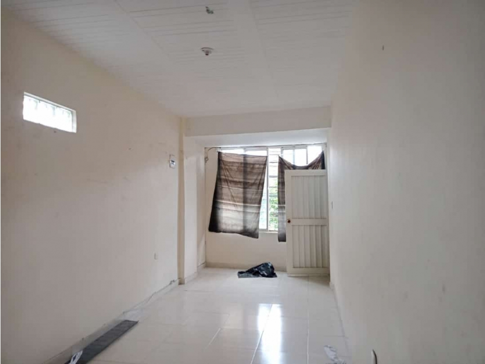 VENDO CASA DE 4 PISOS INDEP. EN EL B/. LIBERTADORES(MU)CW:6199420 — foto 2
