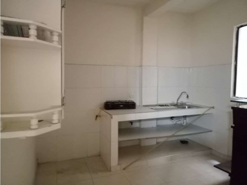 VENDO CASA DE 4 PISOS INDEP. EN EL B/. LIBERTADORES(MU)CW:6199420 — foto 3