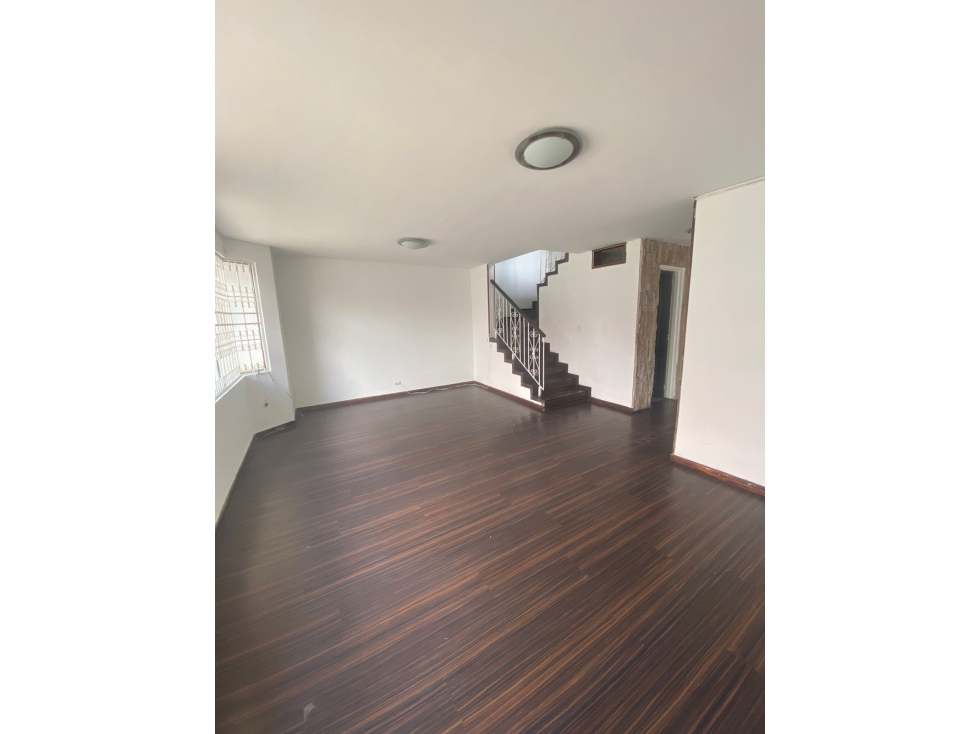 Se vende casa en Barrio Primero de Mayo (JPG) CW:9307615