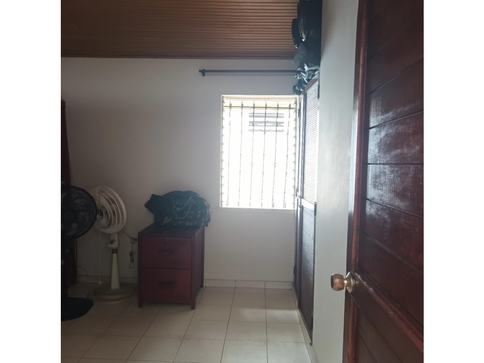 VENDO HERMOSA CASA EN EL LIMONAR CON APARTAESTUDIOS(A.R) CW:6597078 — foto 4