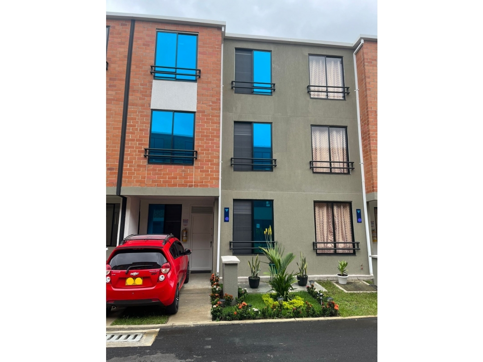 VENDO LINDA CASA EN ALFAGUARA (P.Z) CW:9330507