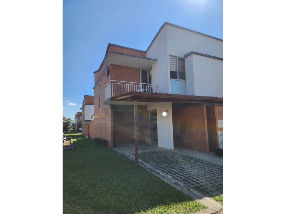 VENDO CASA EN CONDOMINIO EN 5 SOLES JAMUNDI (F.D) CW:9459180