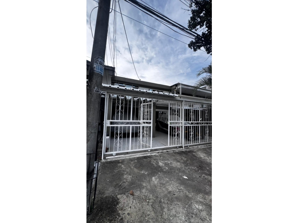 VENDO HERMOSA CASA DE 2 PLANTAS EN LA MERCED (PZ) CW:9748395
