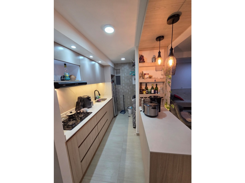 VENTA DE HERMOSO APARTAMENTO PISO 12 EVARISTO GARCIA (PZ) CW:9775228