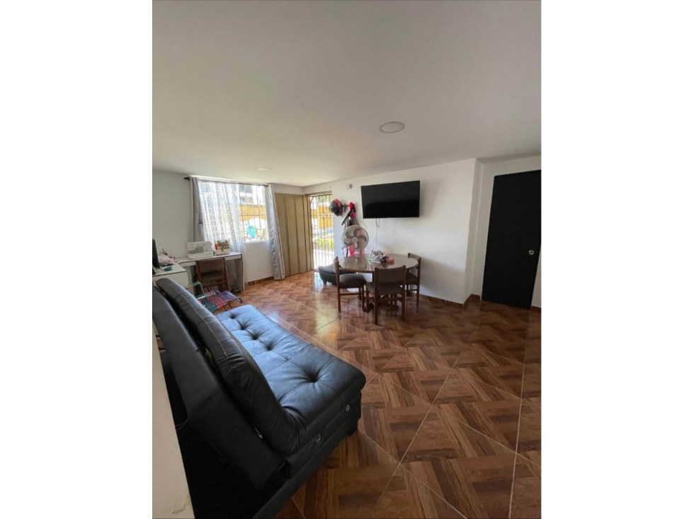 VENDO APARTAMENTO PISO 1 EN BRISAS DE LOS ALAMOS (P.Z) CW:9829345