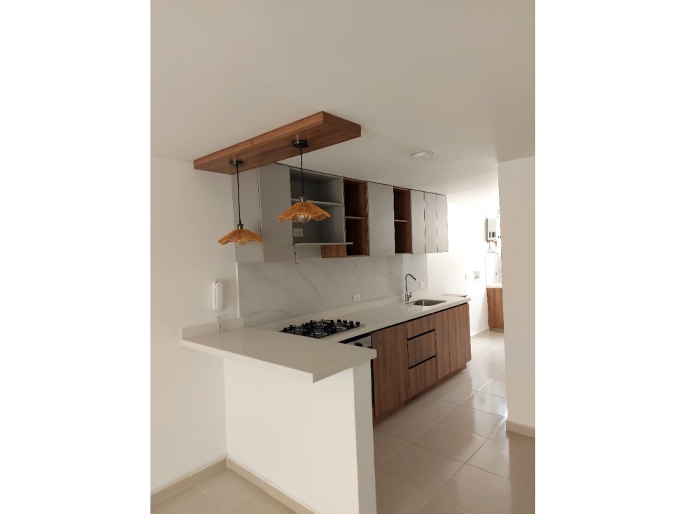 VENDO APARTAMENTO PISO 3 EN EDIFICIO EN GRANADA (D.M) CW:9885394