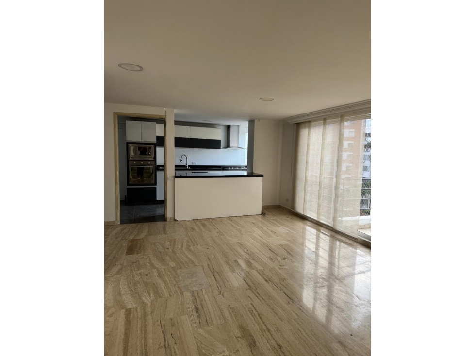 VENDO LINDO APARTAMENTO PISO 5 EN LA FLORA (L.R) CW: 9896024