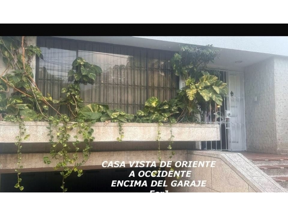 VENDO CASA DE 1 PISO EN EL BARRIO LA FLORA (D.M) CW:9941598