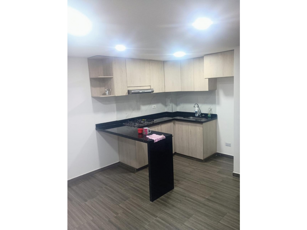 VENDO APARTAMENTO PISO 2 EN BRISAS DEL LIMONAR (D.C) CW:9944131