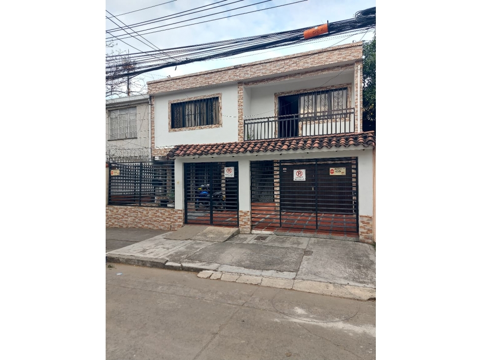 VENDO CASA 2 PISOS INDEPENDIENTES EN COLSEGUROS (D.M) CW:10011497