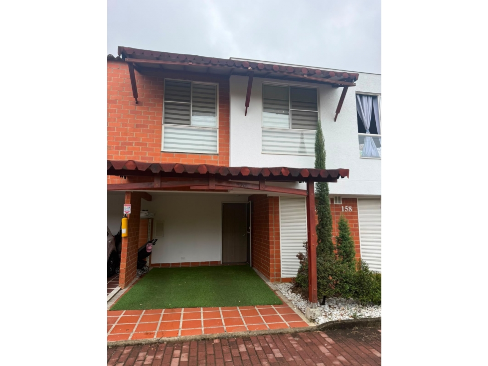 VENDO HERMOSA CASA EN ALFAGURA JAMUNDÍ CR ALEGRA(FG)W:10214939