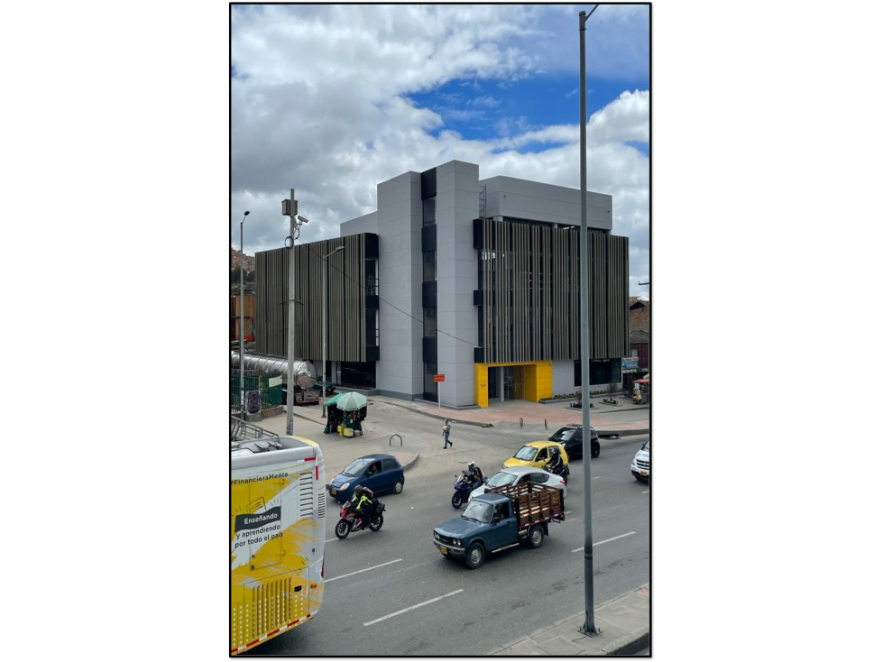 Edificio en Vender en Bogotá D.C. — foto 2