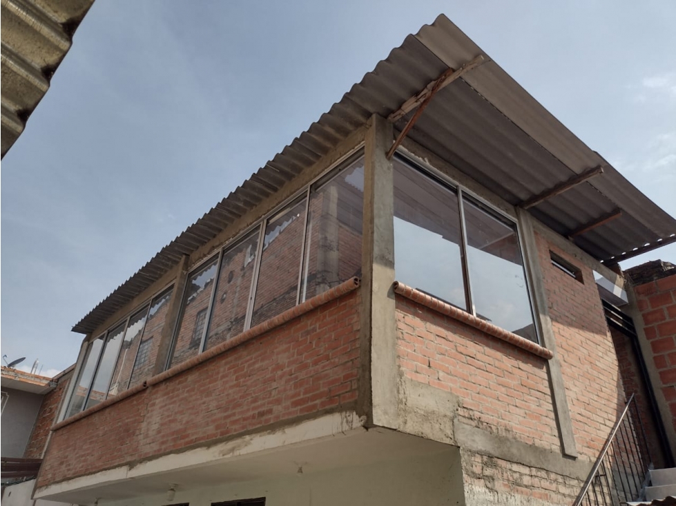 PARQUEADERO + LOCAL COMER. EN BARRIO SAN NICOLAS(M&G) CW:7152842 — foto 2