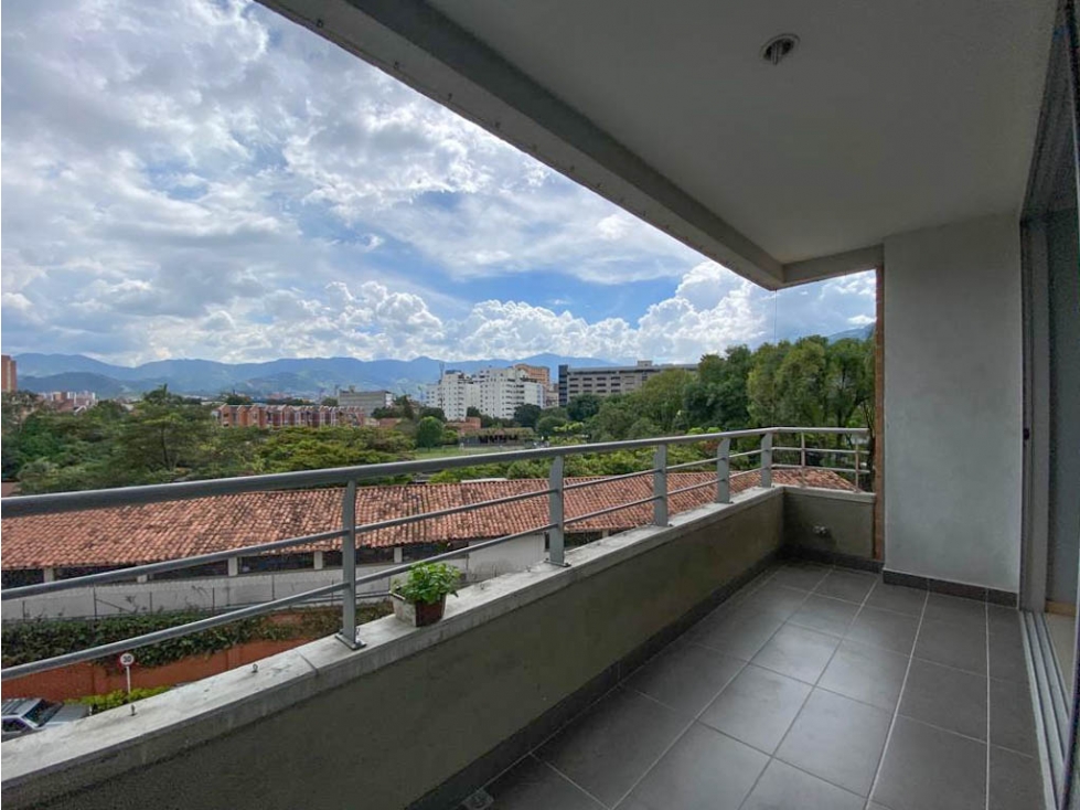 Apartamento moderno en Laureles sector Carlos E Restrepo — foto 3