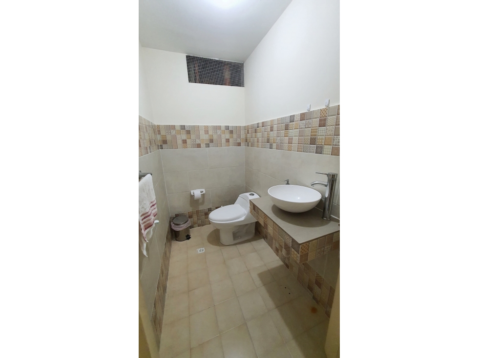 VENDO APTO EN PRADOS DEL NORTE PISO 2 DOBLE GARAJE (L.S) CW:8054758 — foto 4