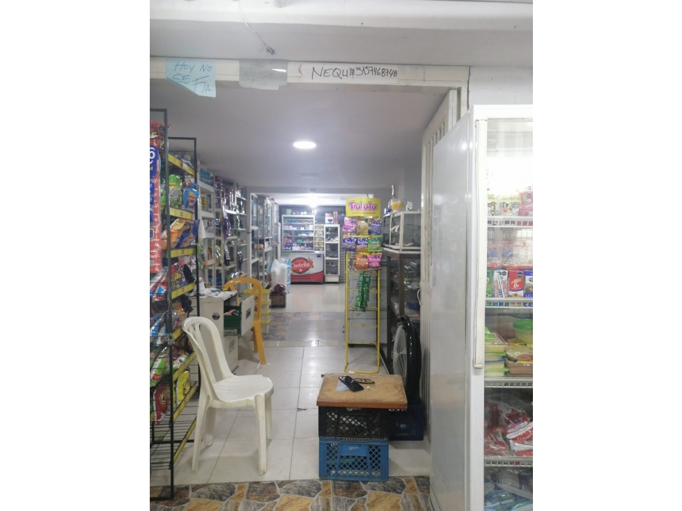 VENDO CASA CON LOCAL EN EL BARRIO EL CANEY (S.R) CW:8209681 — foto 6