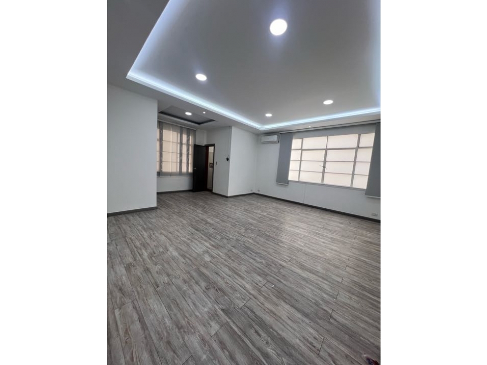 VENTA OFICINA EN EL CENTRO DE CALI (Y.Q) CW:8576301 — foto 2