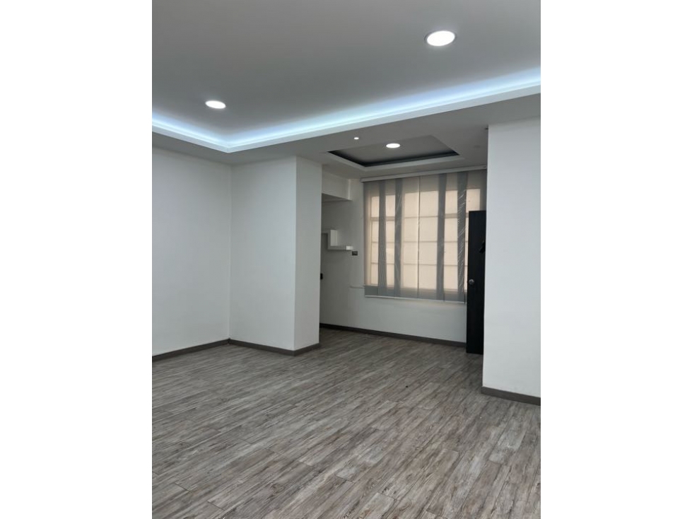 VENTA OFICINA EN EL CENTRO DE CALI (Y.Q) CW:8576301 — foto 4