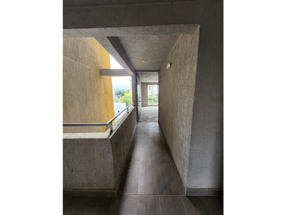 SE VENDE APARTAMENTO EN LA GRAN VIA (F.G) CW:8492278 — foto 3